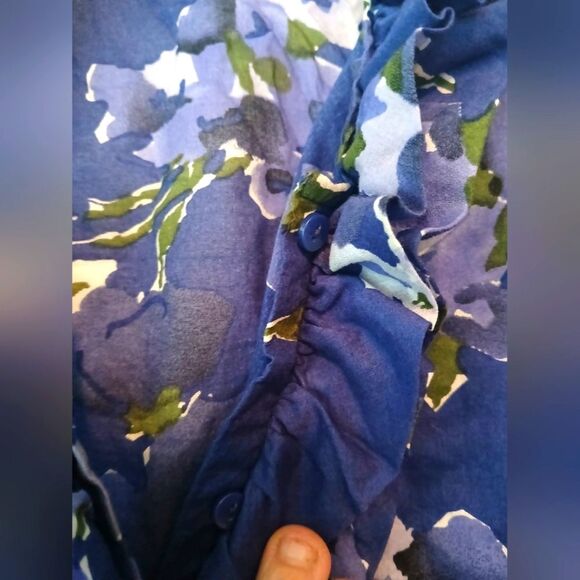 Ann Taylor LOFT Indigo Floral Feminine Ruffle Button-Down Spring Blouse Top M - Picture 4 of 7